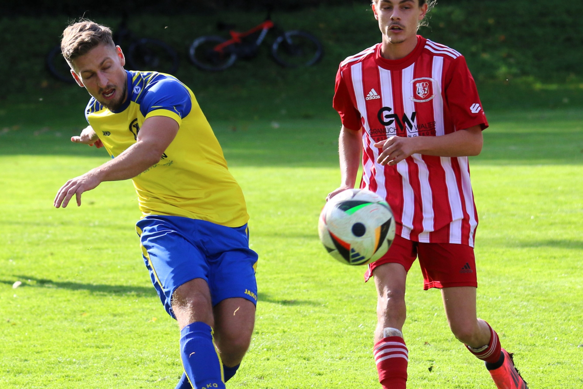 Sennfeld (rot) ist das einzige Team, das noch ohne Niederlage dasteht. Diese Serie will man gegen Zimmern fortsetzen. Höpfingen (gelb) hat den TSV Buchen zu Gast. Foto: Klaus Narloch